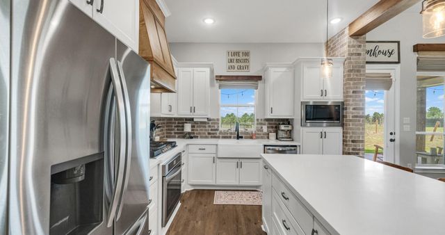 184 Randi Road, Bellville, TX 77418
