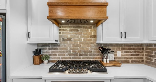 184 Randi Road, Bellville, TX 77418