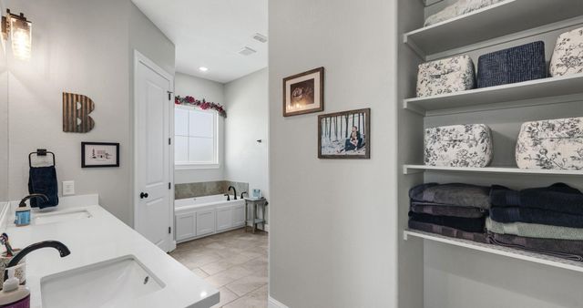 184 Randi Road, Bellville, TX 77418