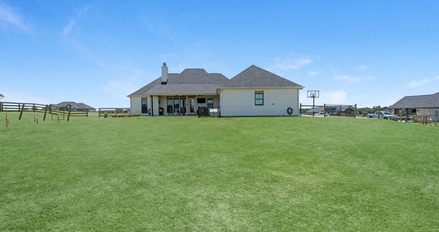 184 Randi Road, Bellville, TX 77418