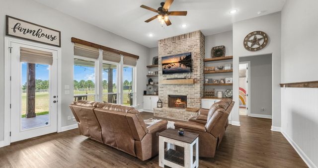 184 Randi Road, Bellville, TX 77418
