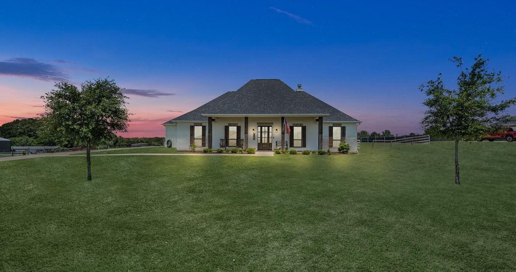 184 Randi Road, Bellville, TX 77418