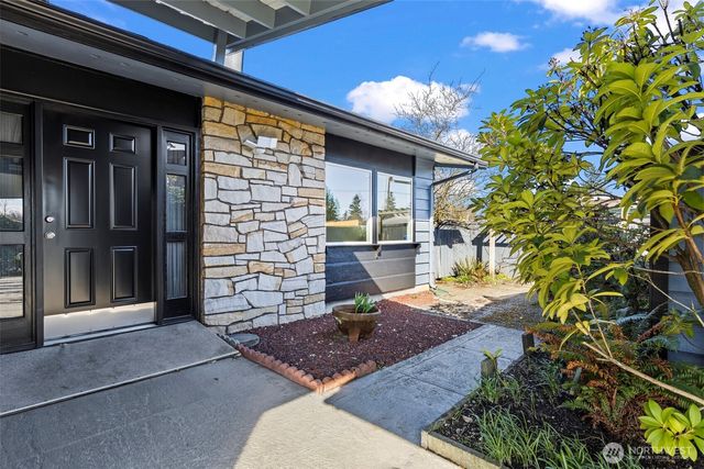 1729 121st Street S, Tacoma, WA 98444