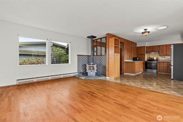 1729 121st Street S, Tacoma, WA 98444