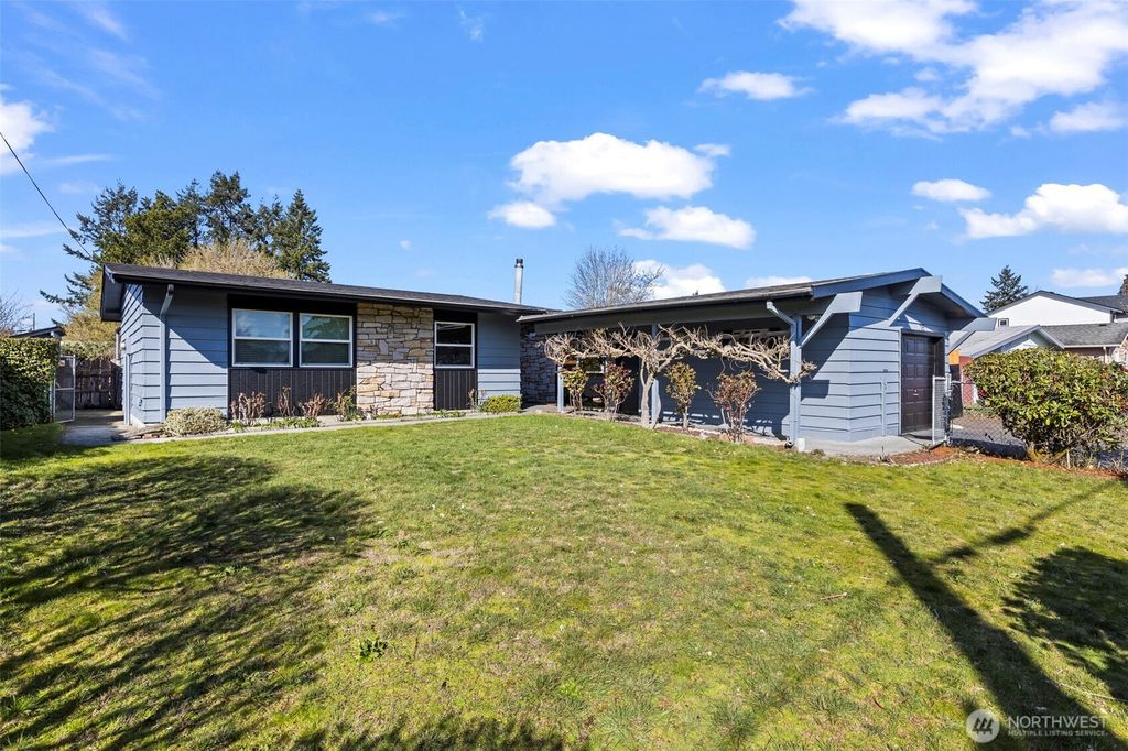 1729 121st Street S, Tacoma, WA 98444