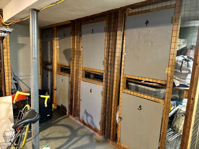 206 High St 1, Waltham, MA 02453