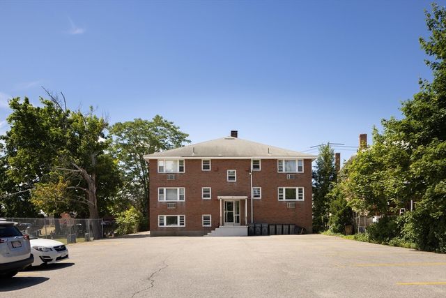 206 High St 1, Waltham, MA 02453