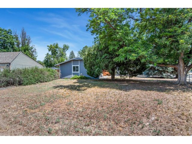 954 Martin Rd, Longmont, CO 80504