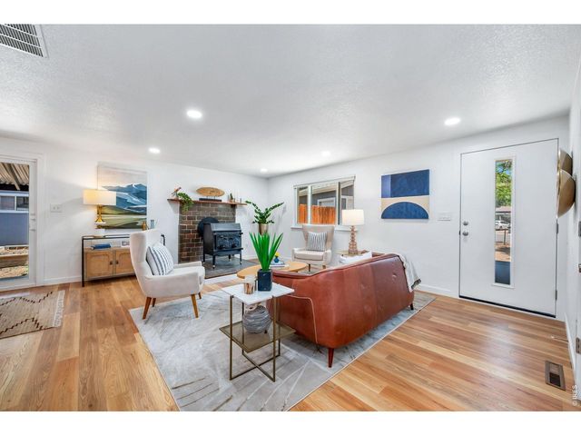 954 Martin Rd, Longmont, CO 80504