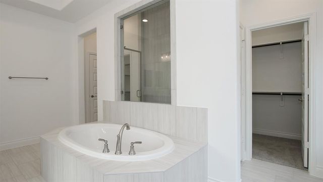 13610 Thunder Stone Ln, Pearland, TX 77584