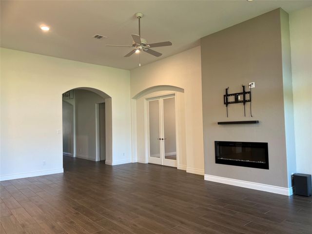 13610 Thunder Stone Ln, Pearland, TX 77584