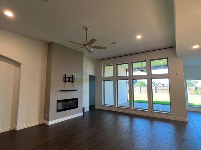 13610 Thunder Stone Ln, Pearland, TX 77584