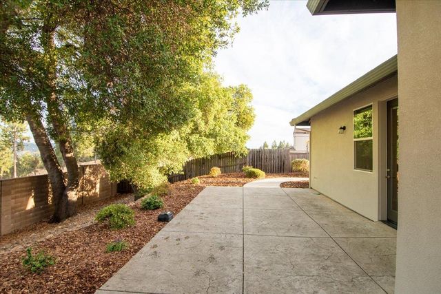 2043 Thomas Dr, Jackson, CA 95642