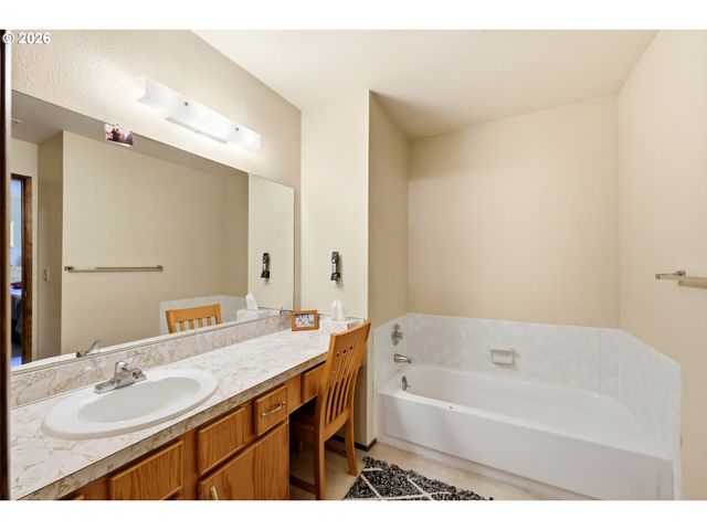 14625 Sw 106TH Ave, Tigard, OR 97224