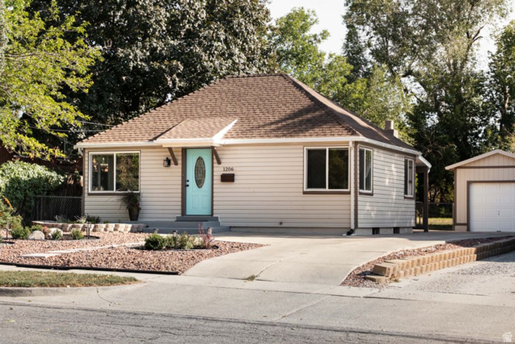 1206 E CHARLTON AVE, Salt Lake City, UT 84106