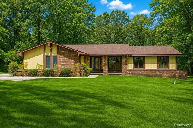 9730 Gibbs Road, Springfield Charter Township, MI 48348