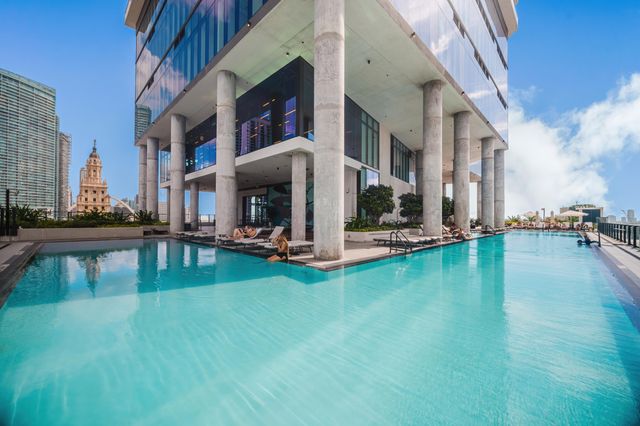 398 NE 5TH Street 1515, Miami, FL 33132