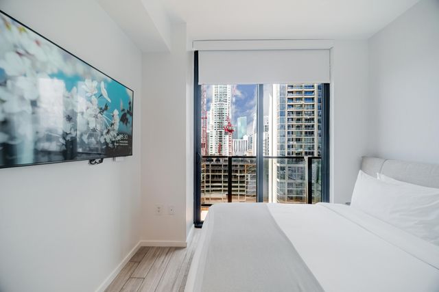 398 NE 5TH Street 1515, Miami, FL 33132