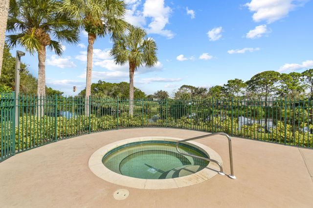 8252 SE Double Tree Drive, Hobe Sound, FL 33455