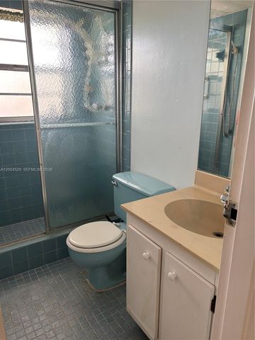 1045 Country Club Dr 307, Margate, FL 33063