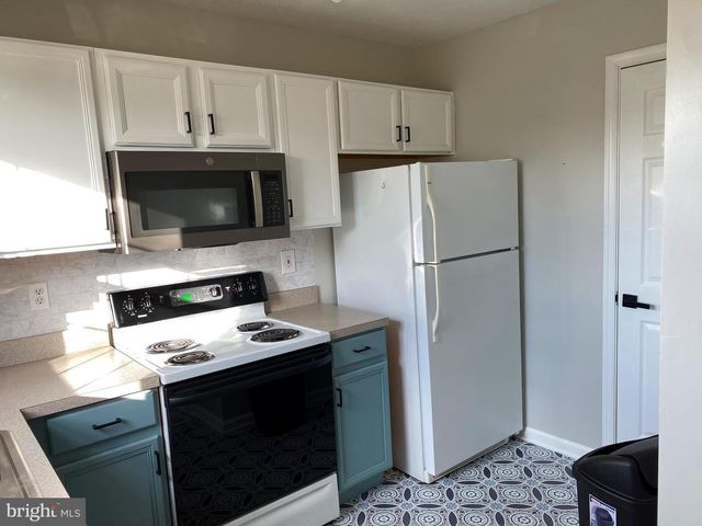 142 SURREY CLUB LN, Stephens City, VA 22655