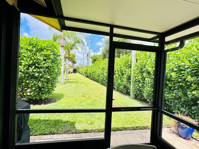 5157 Magellan Way E, Delray Beach, FL 33484