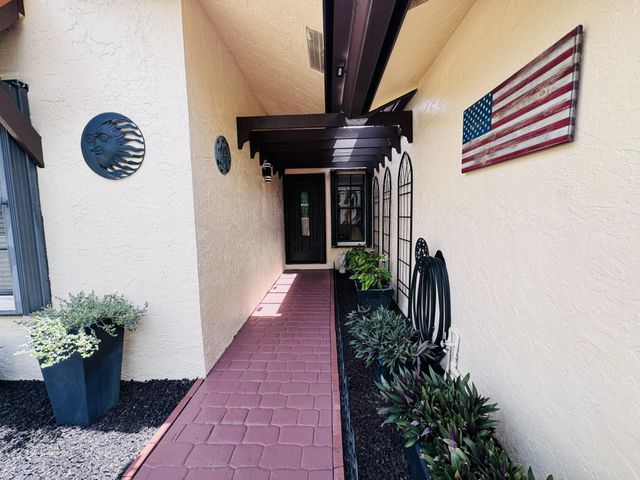 5157 Magellan Way E, Delray Beach, FL 33484
