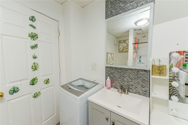 24 Henion Street, Rochester, NY 14611