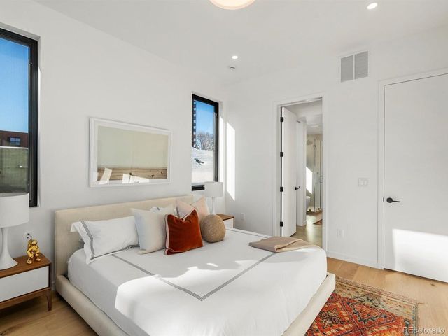 3368 W 32nd Ave, Denver, CO 80211