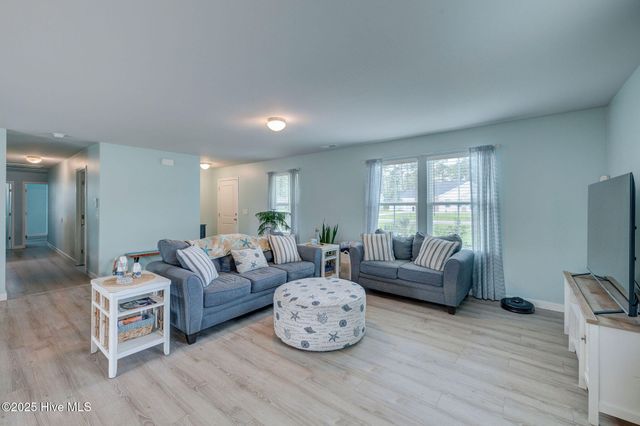 881 Golf View Road, Southport, NC 28461