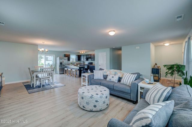 881 Golf View Road, Southport, NC 28461