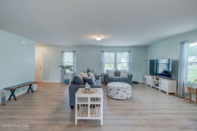 881 Golf View Road, Southport, NC 28461
