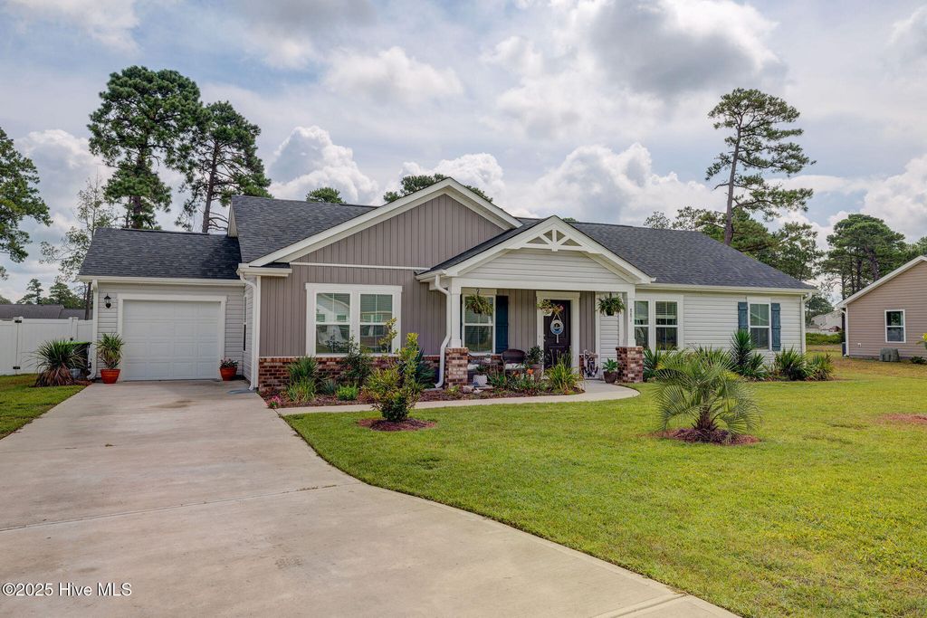 881 Golf View Road, Southport, NC 28461