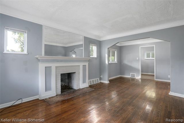 15431 Cruse Street, Detroit, MI 48227