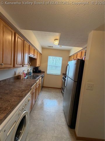 259 Brenda Lane, Sissonville, WV 25312