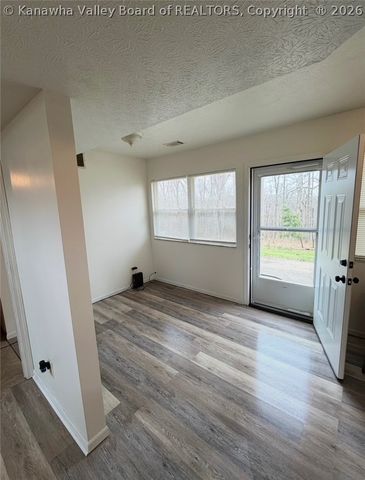 259 Brenda Lane, Sissonville, WV 25312