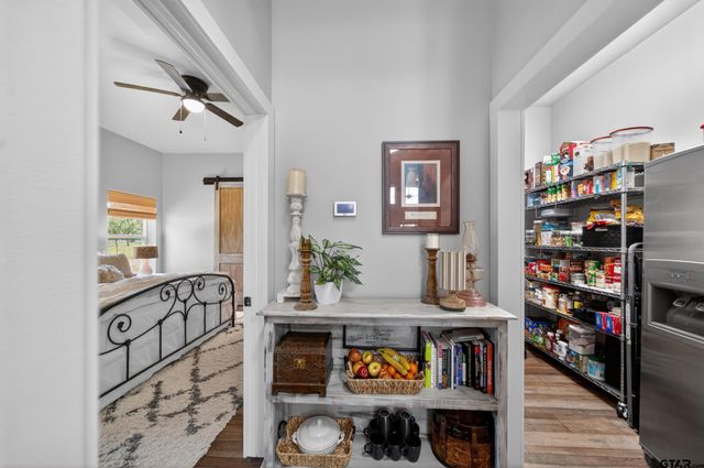 21230 County Rd 4202, Chandler, TX 75758