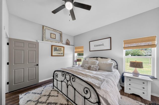 21230 County Rd 4202, Chandler, TX 75758