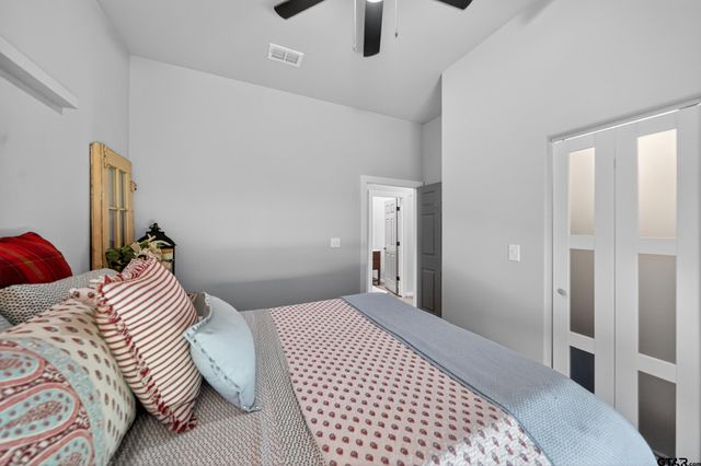 21230 County Rd 4202, Chandler, TX 75758
