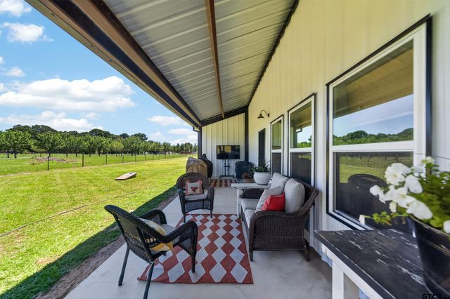 21230 County Rd 4202, Chandler, TX 75758
