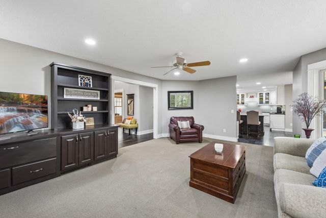 8469 Woodland Curve, Saint Bonifacius, MN 55375