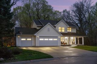 8469 Woodland Curve, Saint Bonifacius, MN 55375