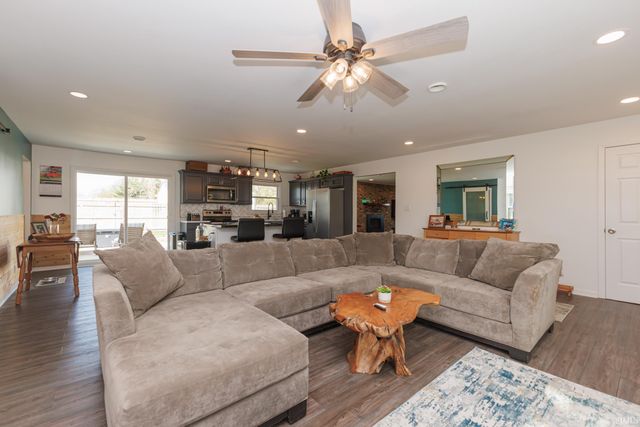 1609 E Royerton Drive, Muncie, IN 47303
