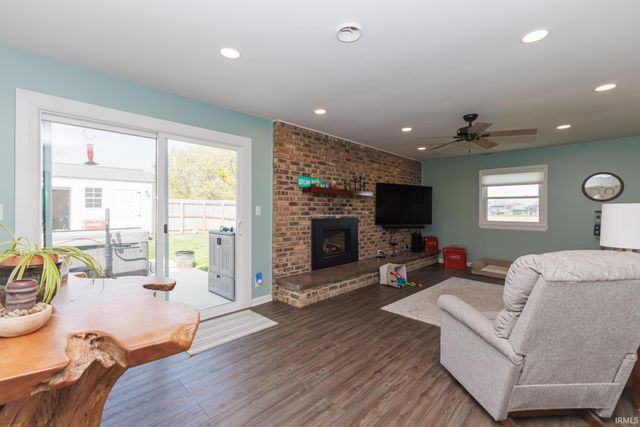 1609 E Royerton Drive, Muncie, IN 47303