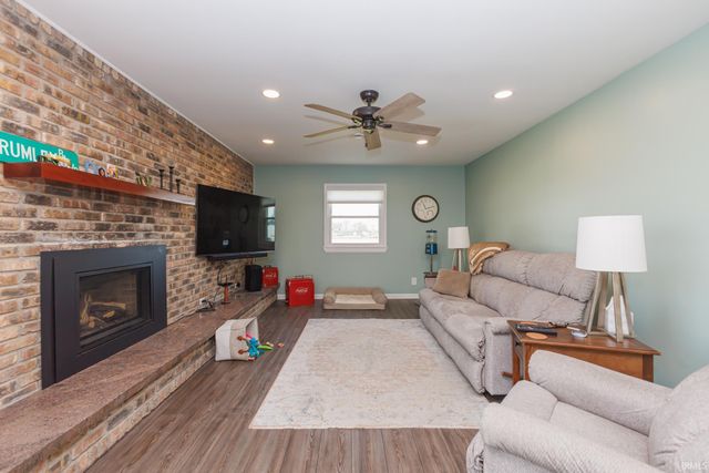 1609 E Royerton Drive, Muncie, IN 47303