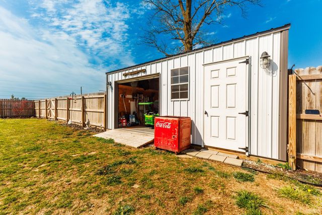 1609 E Royerton Drive, Muncie, IN 47303