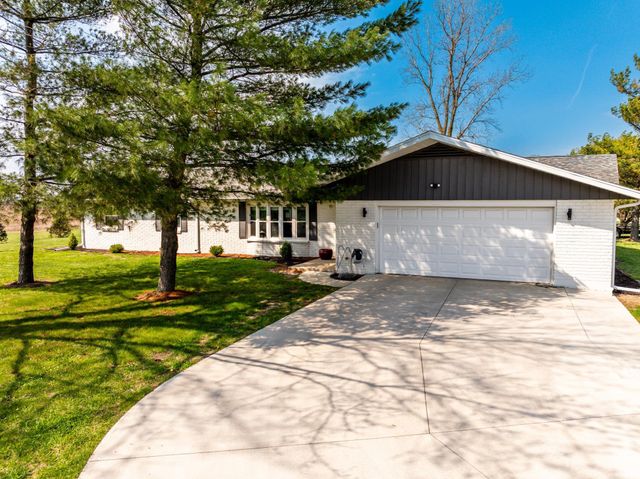 1609 E Royerton Drive, Muncie, IN 47303