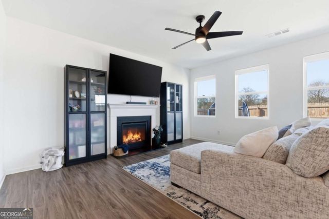 102 Pointe Place, Dawsonville, GA 30534