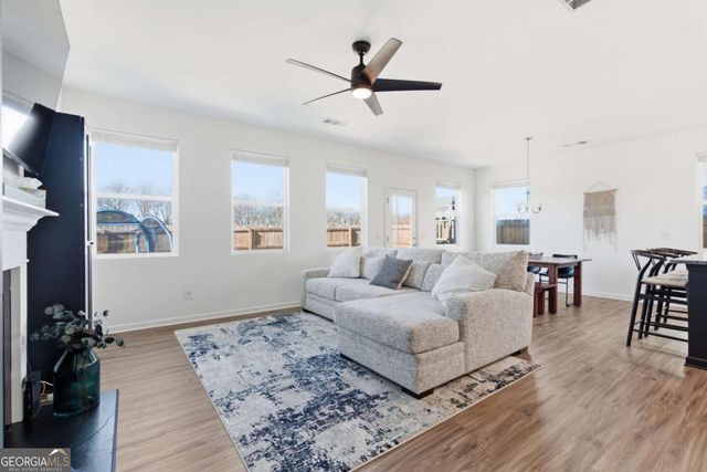 102 Pointe Place, Dawsonville, GA 30534