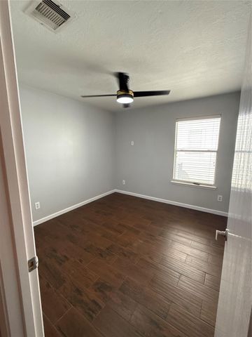 15327 Summerlyn Point Lane, Houston, TX 77053